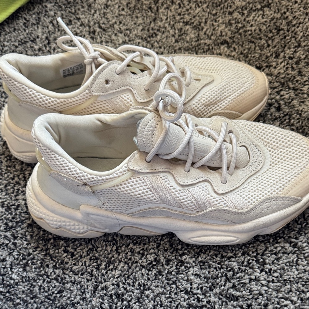 adidas Women's Cream Sneakers